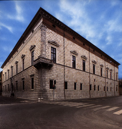 Palazzo dei Diamanti